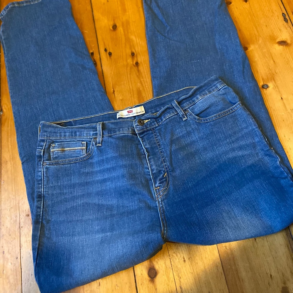 Levi Jeans - Picture 4 of 4